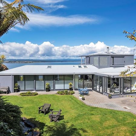 Serenity On Wakeman Taupo Exterior photo